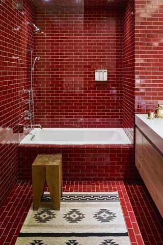 کاشی سرویس بهداشتی قرمز