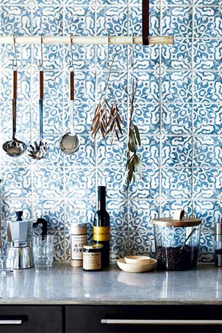 کاشی آشپزخانه گلدار