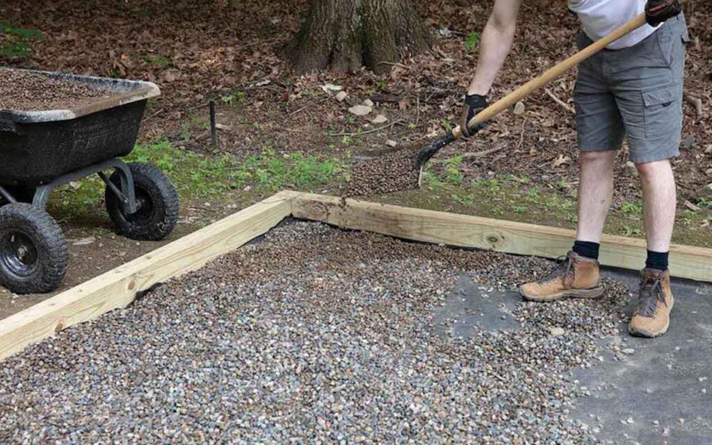 بازسازی حیاط